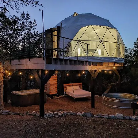 Treehouse Serenity Dome With Private Hot Tub Villa